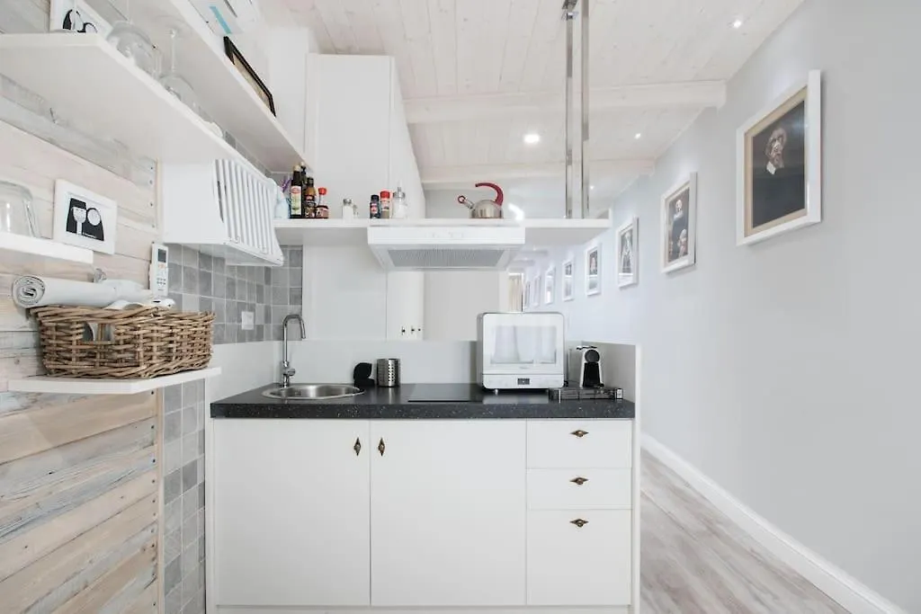 Soliana Apartments-Luce Cagliari Italy